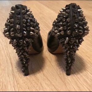 Spikes heels